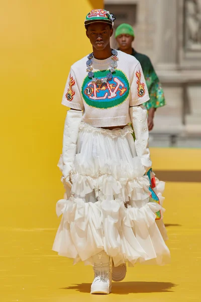 Look 68
